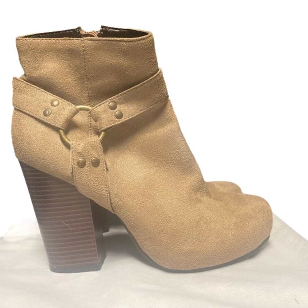 Tobi Kimmy Moto Boot with hidden platform Size 40 / 10